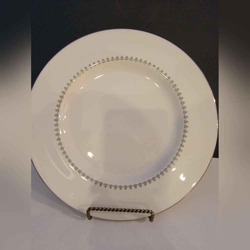 Pickard Greenbrier Dinner Plate 10.75" Vintage 1968 Pre-owned
